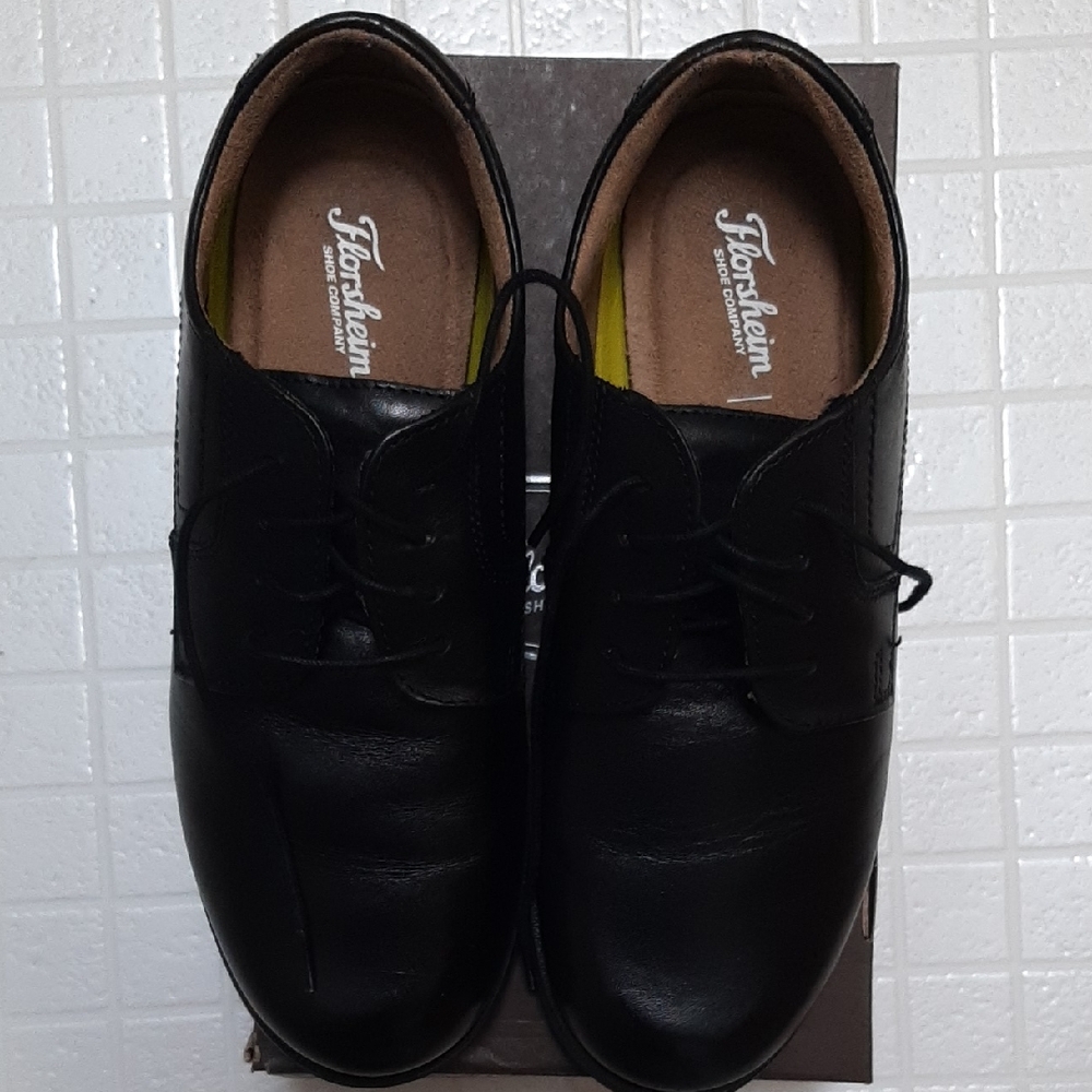Florsheim Boy's Classic Black Dress Shoes, Sz 6